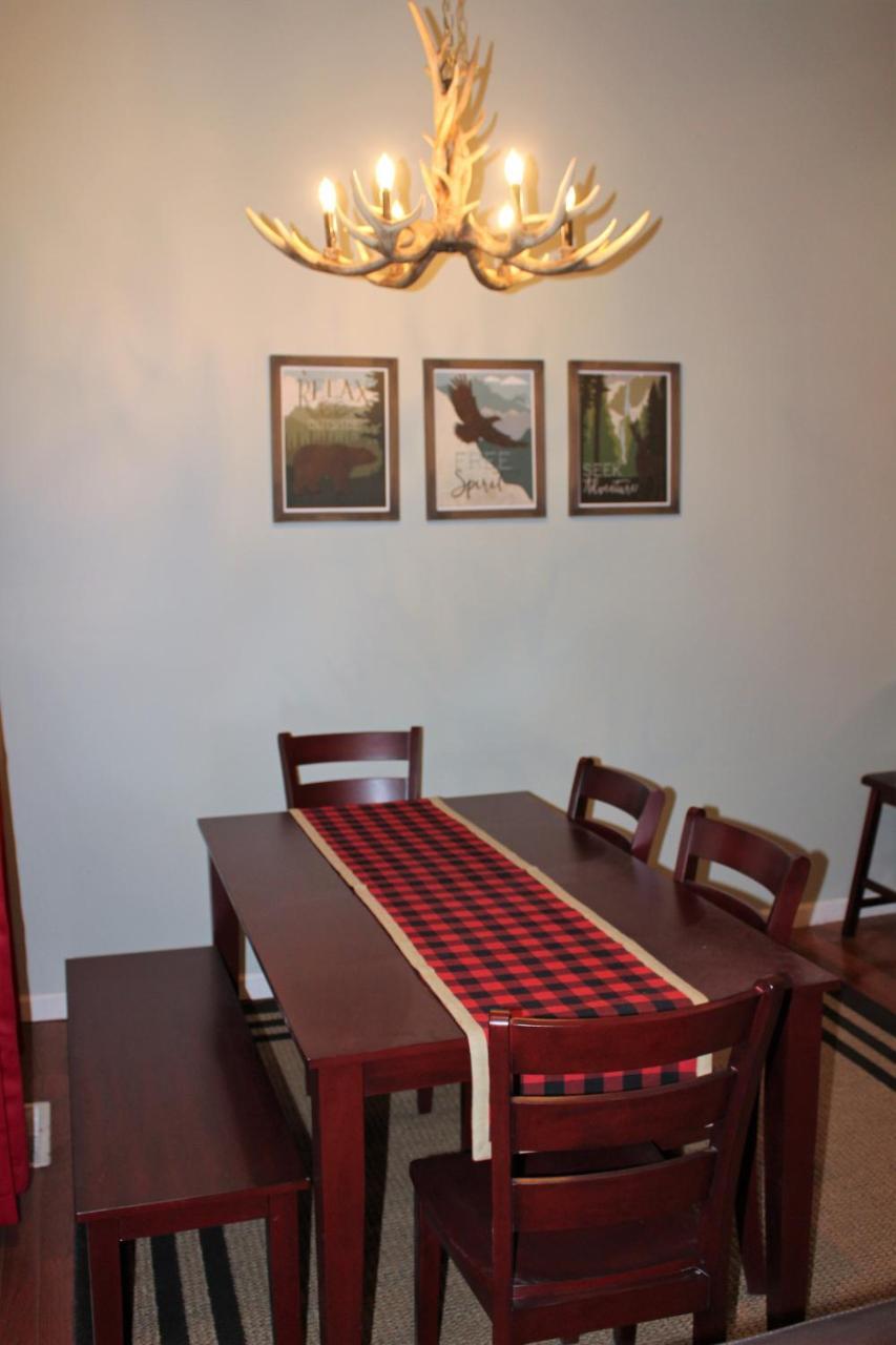 Spacious Downtown Condo Walking Distance To Downtown Gatlinburg Sleeps 6 Guests Kültér fotó